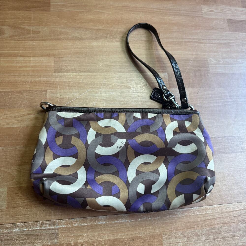 Coach Madison Chainlink Op Art Wristlet, - Picture 2 of 7